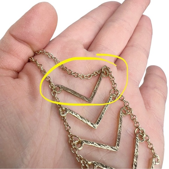 Gold Tone Chevron Ladder Floating Arrow Cable Chain Necklace - Picture 5 of 7